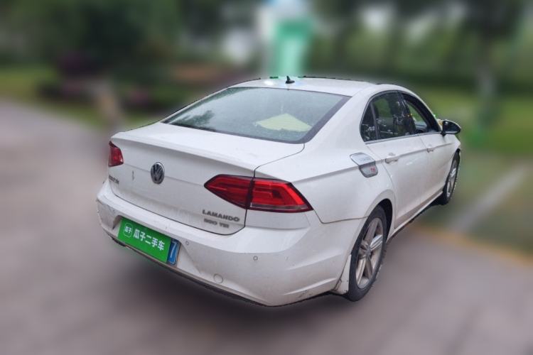 Used Volkswagen Lamando 2015 280TSI DSG Comfort Edition Rear Right 45 Deg