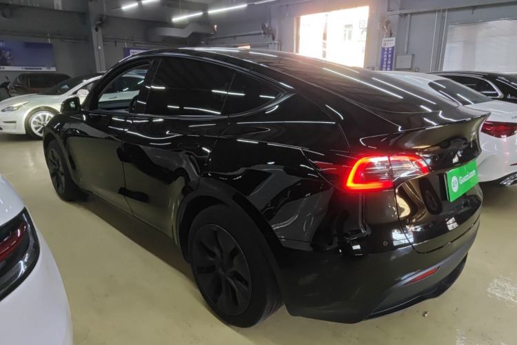 Used Tesla Model Y 2023 Rear-Wheel-Drive Version