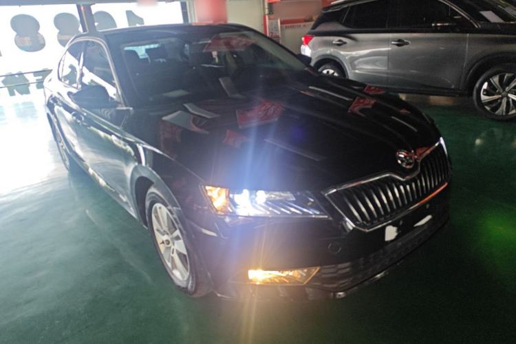 Used Skoda Superb 2016 TSI280 Manual Front-Drive Version
