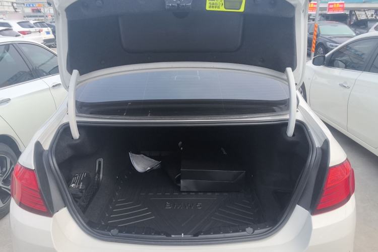 Used BMW 5 Series 2014 520Li Elegant Model