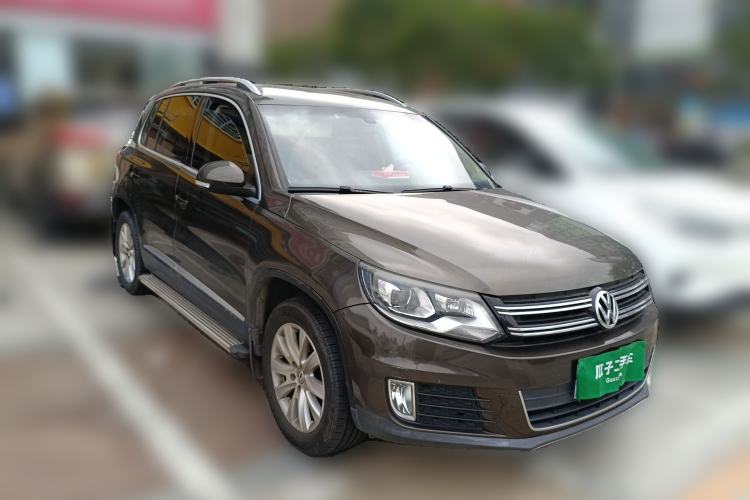 Used Volkswagen Tiguan 2015 1.8TSI Automatic Two-Wheel Drive Luxury Model Front Right 45 Deg