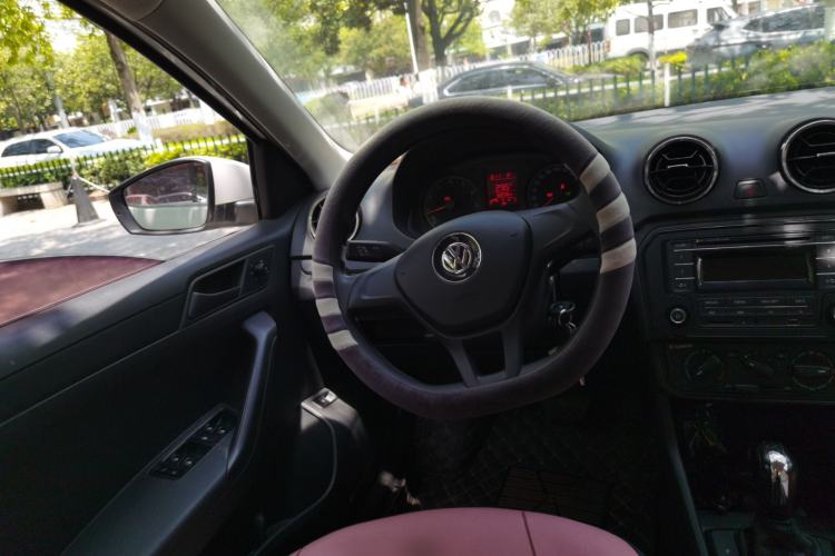 Used Volkswagen Jetta 2017 1.5L Automatic Fashion Model
