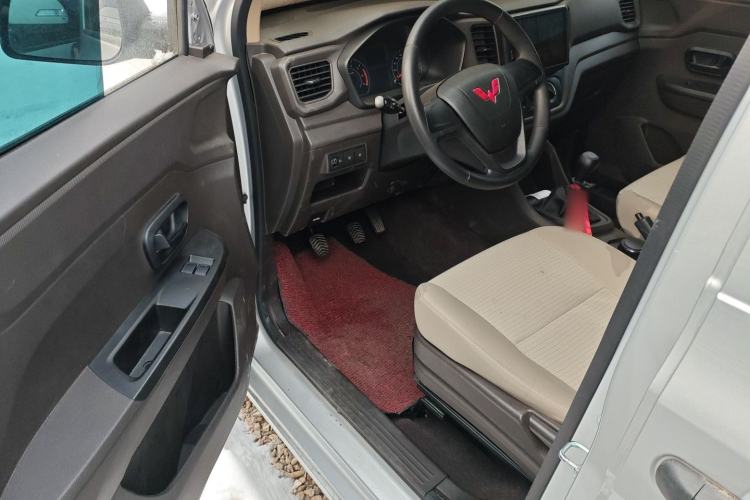 Used Wuling Hongguang V 2022 1.5L Jingqu Edition Electric-Assist LAR
