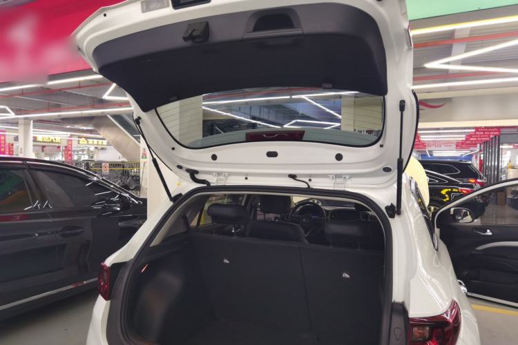 Used Kia kx1 Stonic 2021 1.4L Automatic Fun Edition Trunk