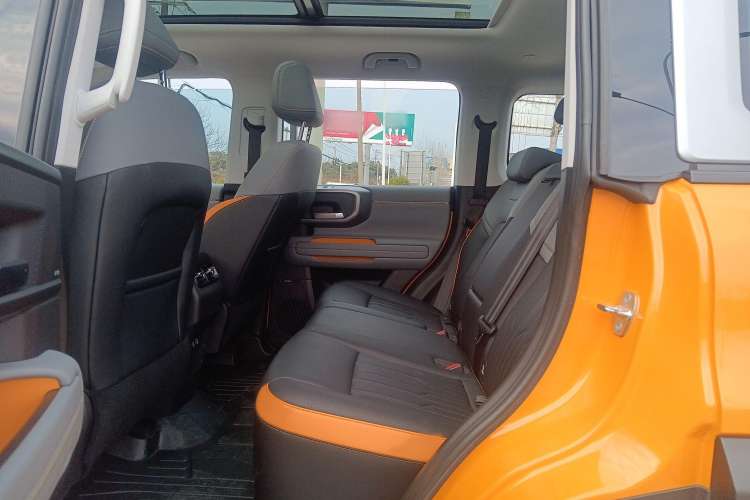 Used BAIC Off-Road BJ40 2024 2.0T All-New Urban Hunter Edition Advanced Type
