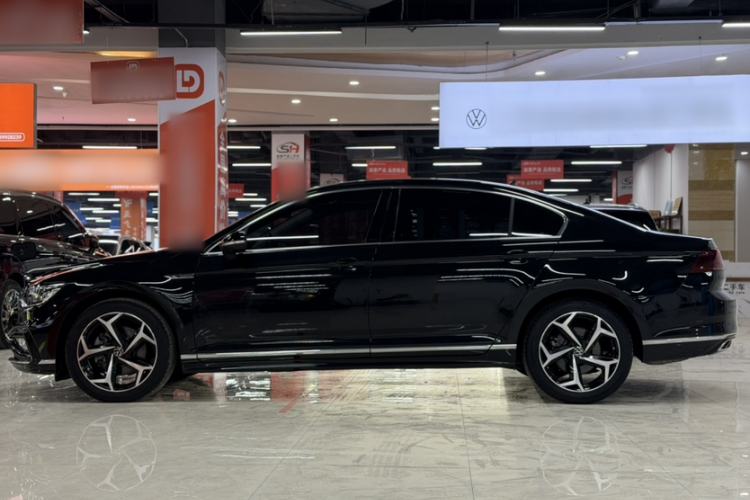 Used Volkswagen Magotan 2023 2 Million Units Commemorative Edition 330TSI DSG Luxury Version Exterior 6