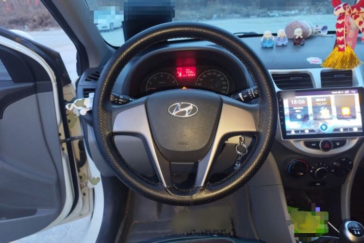 Used Hyundai Verna (older generation) 2016 1.4L Manual Smart GLS Trim