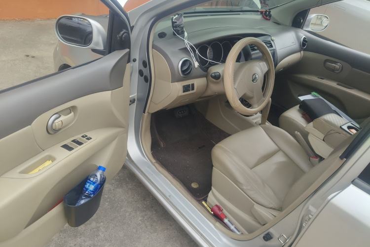 Used Nissan Livina 2010 Jingyue Edition 1.6L Automatic Supercharged Model