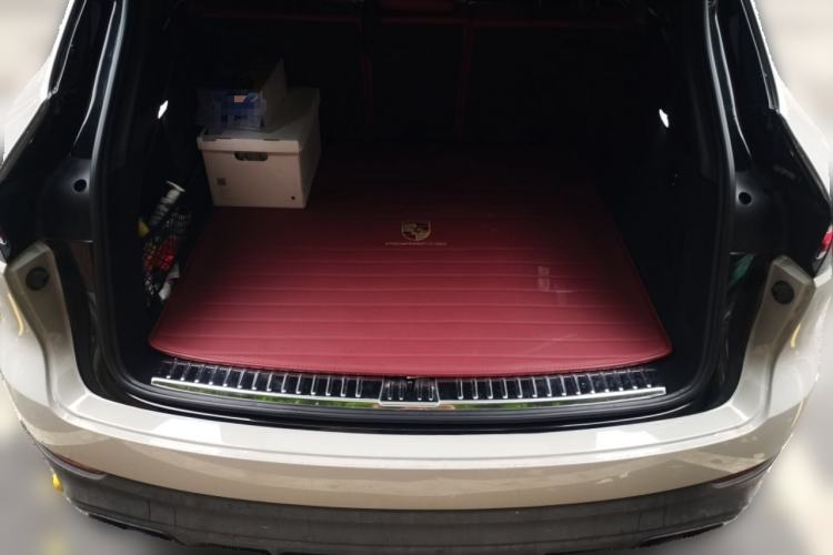 Used Porsche Cayenne E-Hybrid 2021 Cayenne E-Hybrid 2.0T Trunk