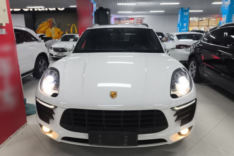 Used Porsche Macan 2017 Macan 2.0T Front