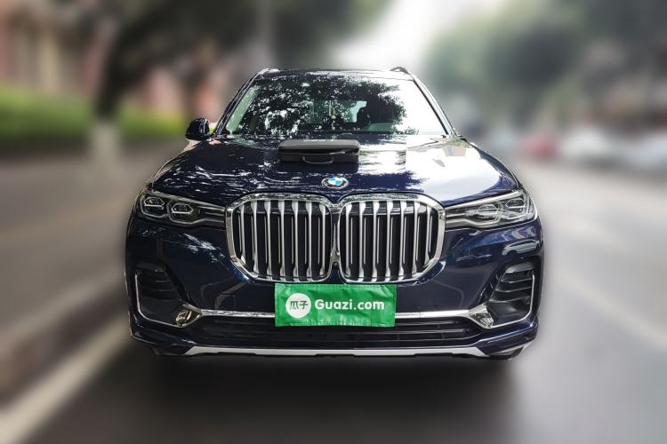 Used BMW X7 2021 xDrive40i Luxury Package with Leading Features Front