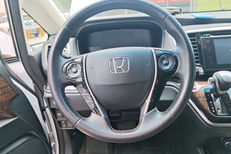 Used Honda Odyssey 2015 Updated Version 2.4L Smart Edition

