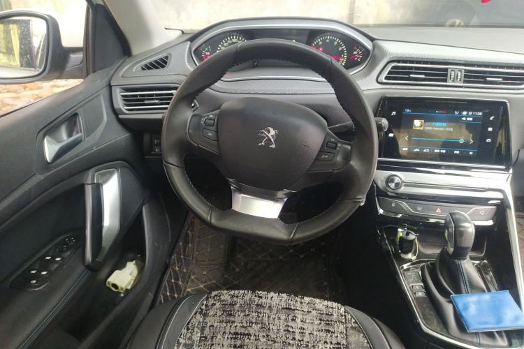 Used Peugeot 308 2018 1.6L Automatic Luxury Edition Steering Wheel