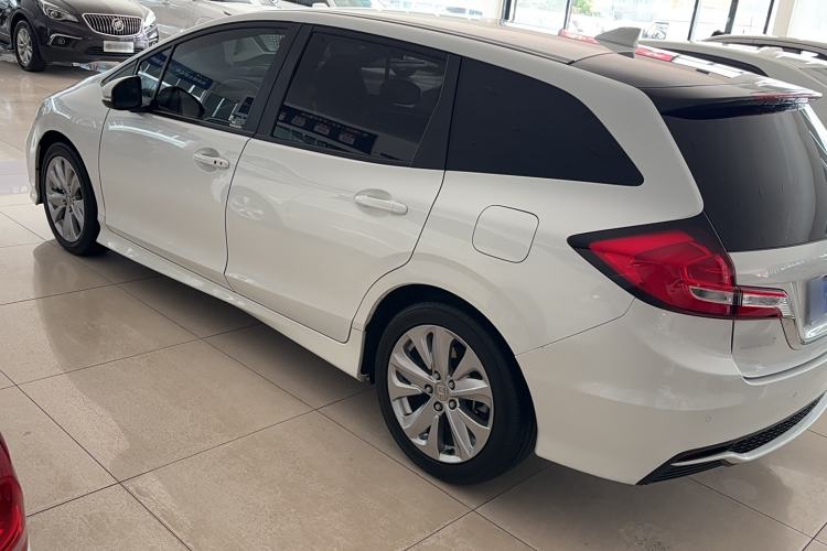 Used Honda Jade 2017 1.8L automatic Comfort version 5 seats
