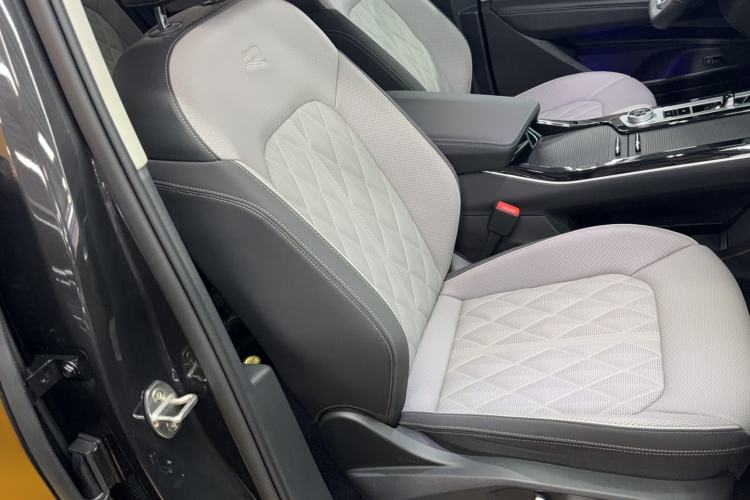 Used Volkswagen Tavendor 2023 380TSI Four-Wheel Drive R-Line Cruise Edition Right Front Seat