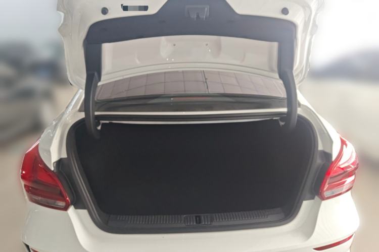 Used MG 5 Scorpio 2022 1.5T Trophy Sport Luxurious Edition
