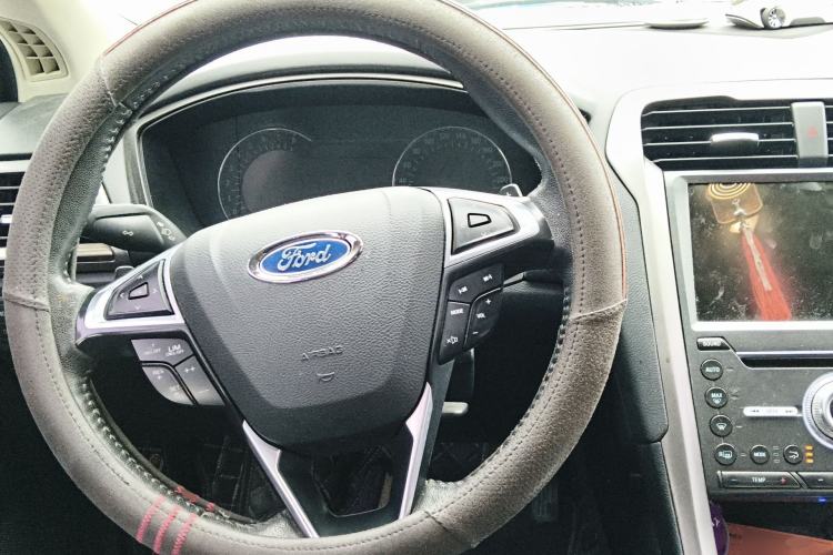 Used Ford Mondeo 2018 EcoBoost 180 Fashion Edition Steering Wheel