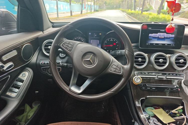 Used Mercedes-Benz GLC 2016 GLC 260 4MATIC Luxury Model