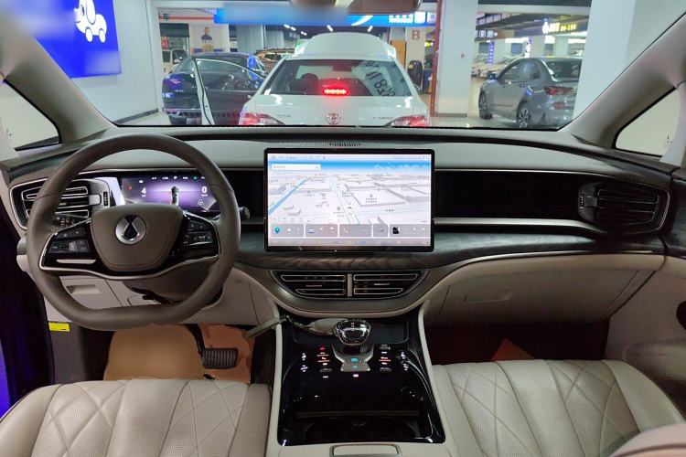 Used Denza D9 2022 DM-i 1040 Prestige Model