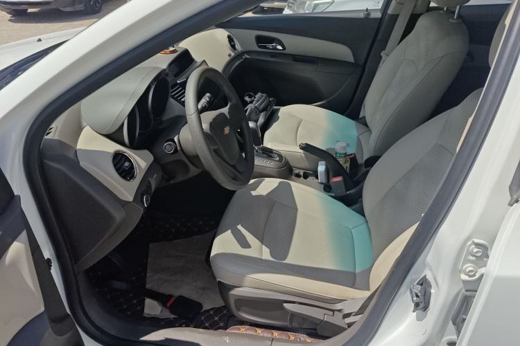 Used Chevrolet Cruze 2015 1.5L Classic SE AT
