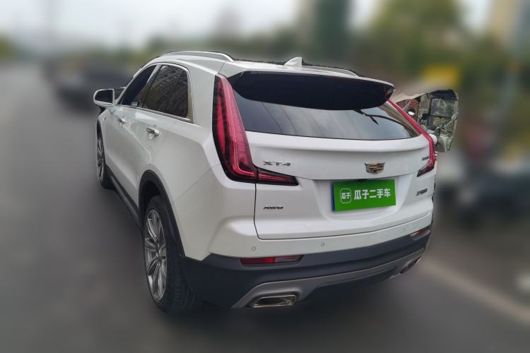 Used Cadillac XT4 2018 28T 4x4 Platinum Edition
