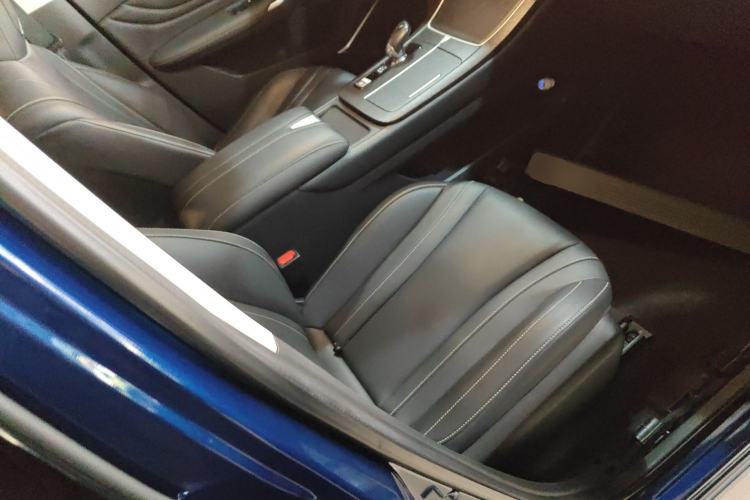 Used Venucia V 2021 260T Idol Edition