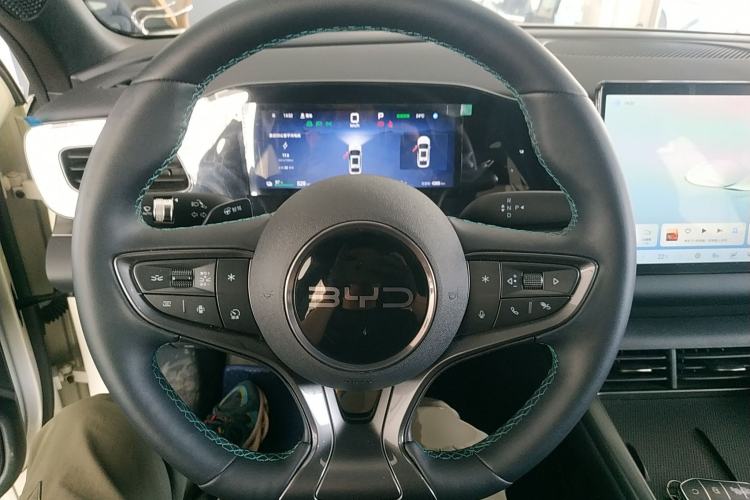 Used BYD Seal 06 New Energy 2025 EV 545KM Premium Edition Steering Wheel