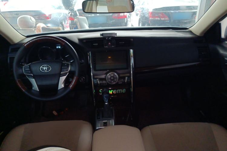 Used Toyota Reiz 2013 2.5V Shangrui Edition Center Console