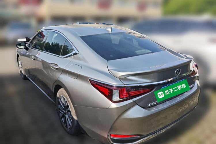 Used Lexus ES 2022 300h Excellence Edition
