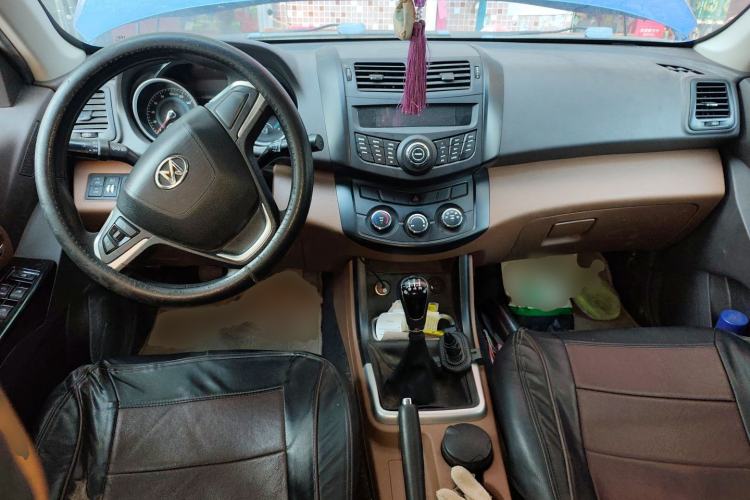 Used JDMC T7 2017 2.2L Two-Wheel Drive Comfort Edition Hatchback with Extended Wheelbase V22
