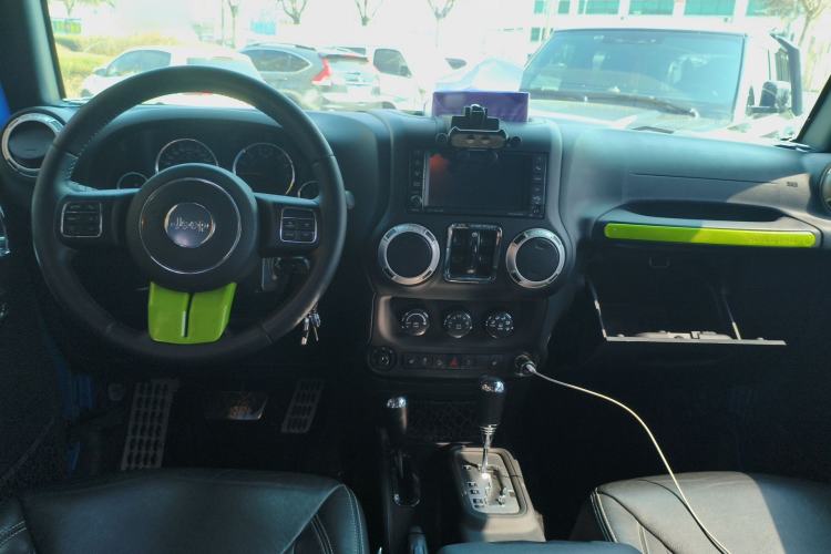 Used Jeep Wrangler 2015 3.6L Rubicon Four-Door Comfort Edition
