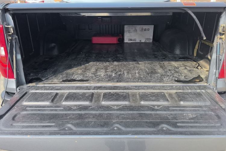 Used CHANGAN Lantop 2023 2.0T Automatic 4x4 Gasoline Flagship Standard Cab