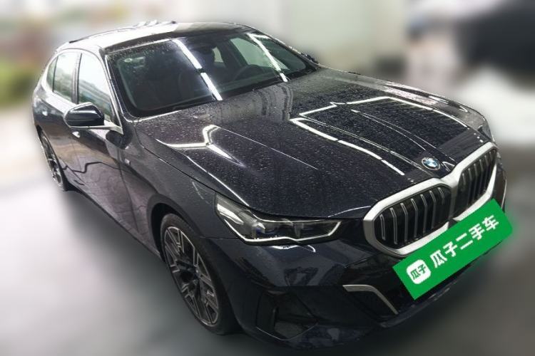 Used BMW 5 Series 2025 530Li Luxury Edition M Sport Package Front Right 45 Deg