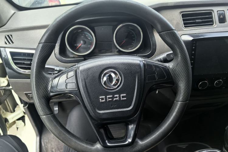 Used Dongfeng Yufeng EM26 2023 Standard Edition 41.472 kWh Henan Lithium Power Interior 1