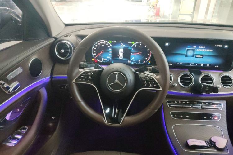 Used Mercedes-Benz E-Class 2022 Second Facelift E 300 L Fashion Edition
