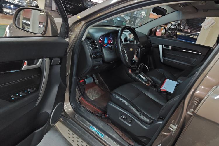 Used Chevrolet Captiva 2017 2.4L 4x4 Flagship Edition 7-Seater