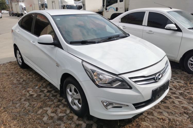 Used Hyundai Verna (older generation) 2014 1.4L Manual Smart GLS Trim