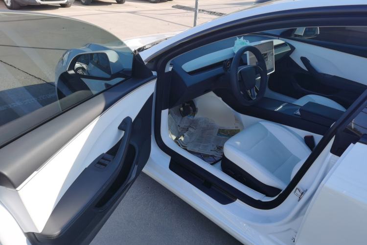 Used Tesla Model 3 2023 Long-Range All-Wheel-Drive Version