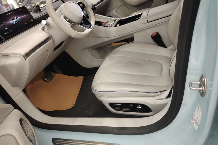 Used Hima Luxeed S7 2025 785 km Ultra
