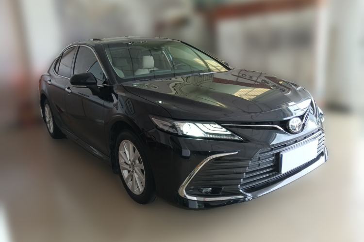 Used Toyota Camry 2021 2.0G Luxury Edition Front Right 45 Deg