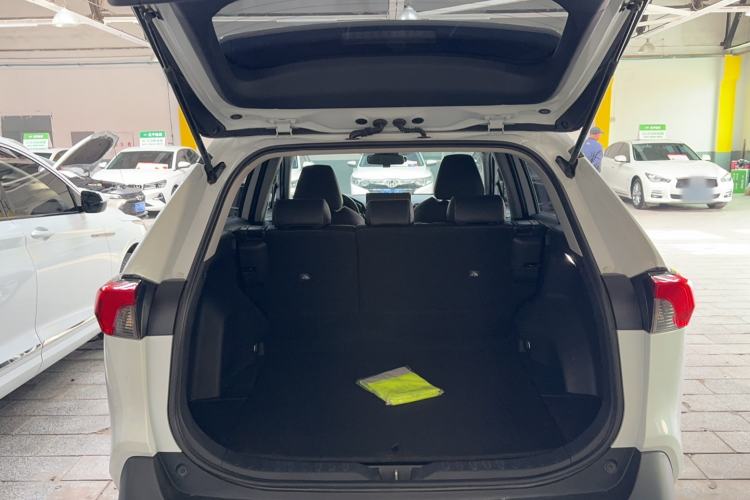 Used Toyota RAV4 2023 2.0L CVT Two-Wheel Drive Urban Edition
