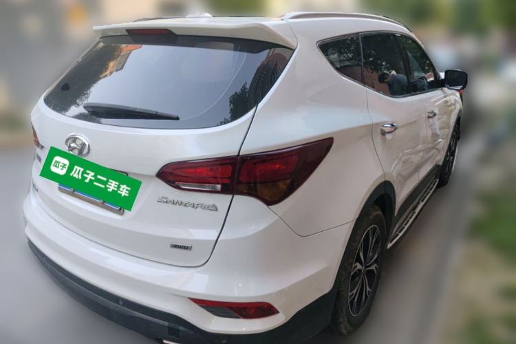 Used Hyundai Santa Fe 2017 2.0T Automatic All-Wheel Drive Smart 7-Seater