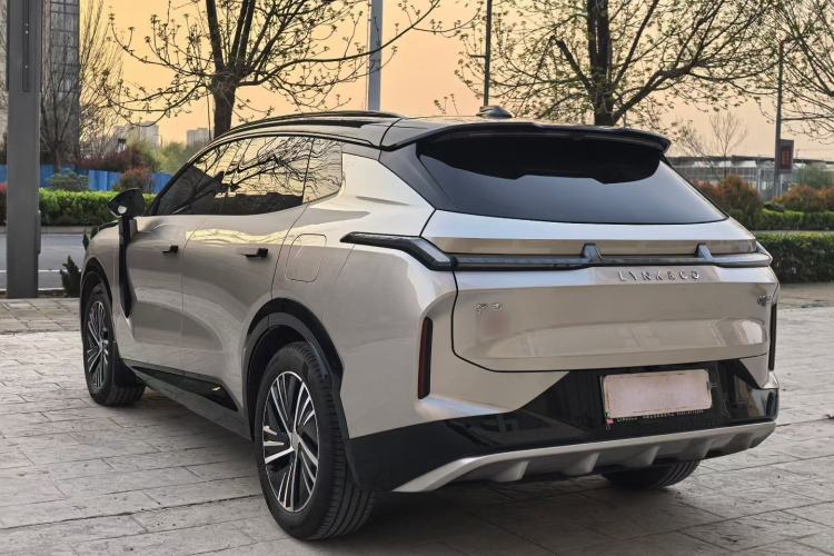 Used Lynk & Co 08 EM-P 2023 120km Long-Range Pro
