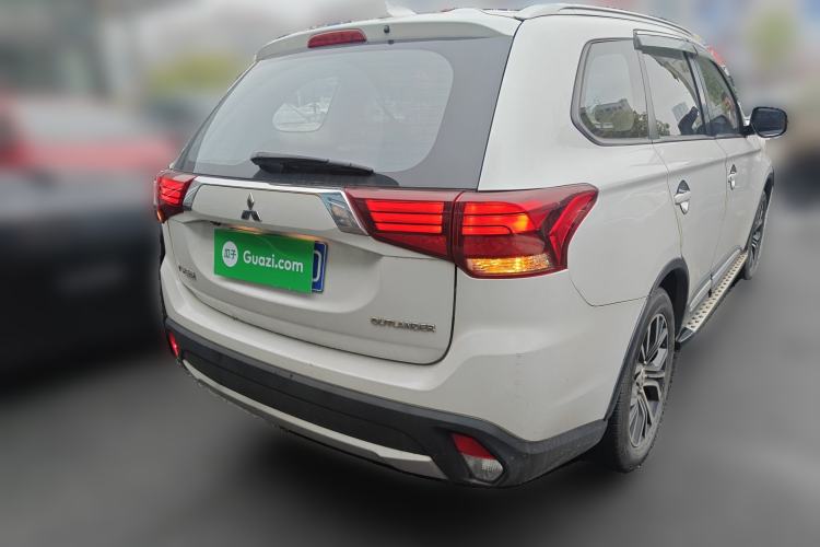 Used Mitsubishi Outlander 2017 2.0L Two-Wheel Drive Glory Edition 5 Seats