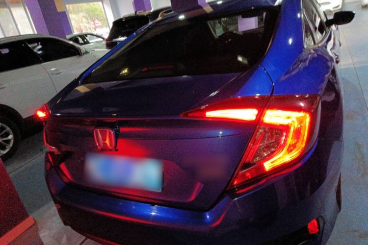 Used Honda Civic 2016 220TURBO CVT Prestige Edition
