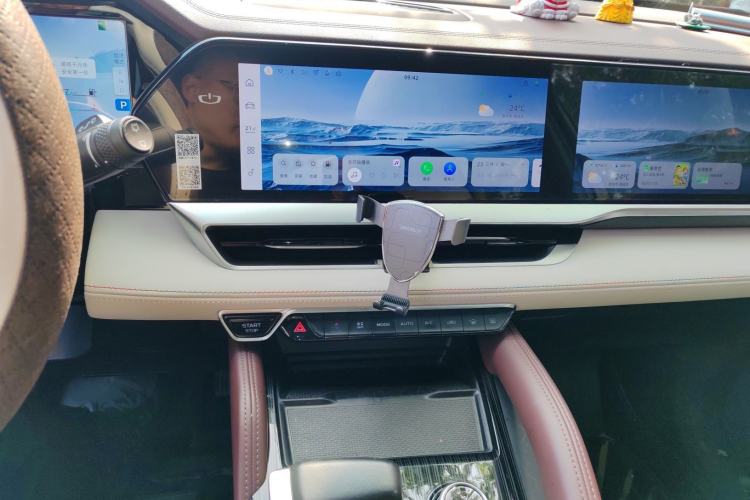 Used Geely Auto Monjaro L 2021 2.0TD DCT EVO Two-Wheel Drive Smart Luxury Version Audio And AC Panel