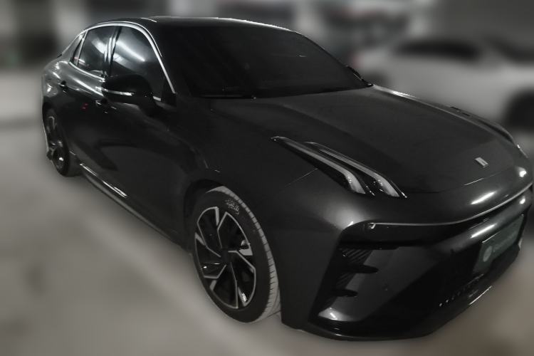 Used Lynk & Co 03 2023 2.0TD DCT JingPro Front Right 45 Deg