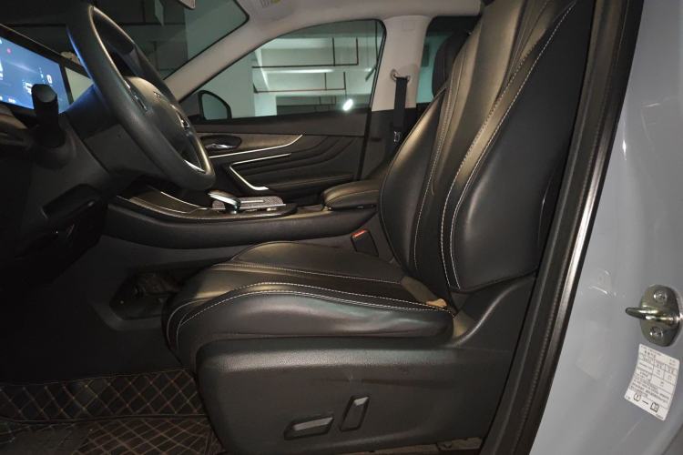 Used Venucia V 2021 260T Idol Edition