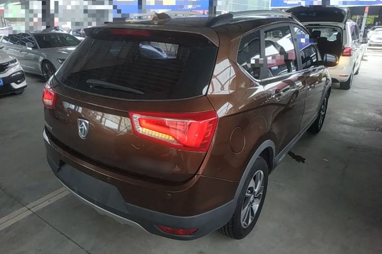 Used Baojun 560 2015 1.8L manual luxury version
