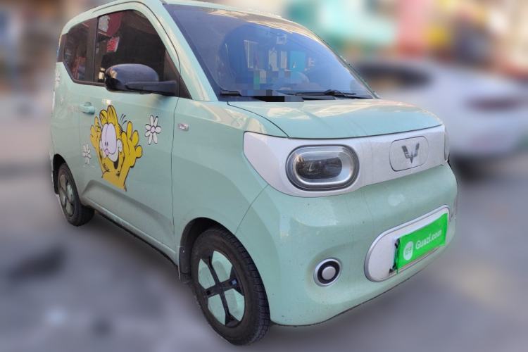 Used Wuling Hongguang MINIEV 2024 3rd Generation 215km Youth Edition Front Right 45 Deg